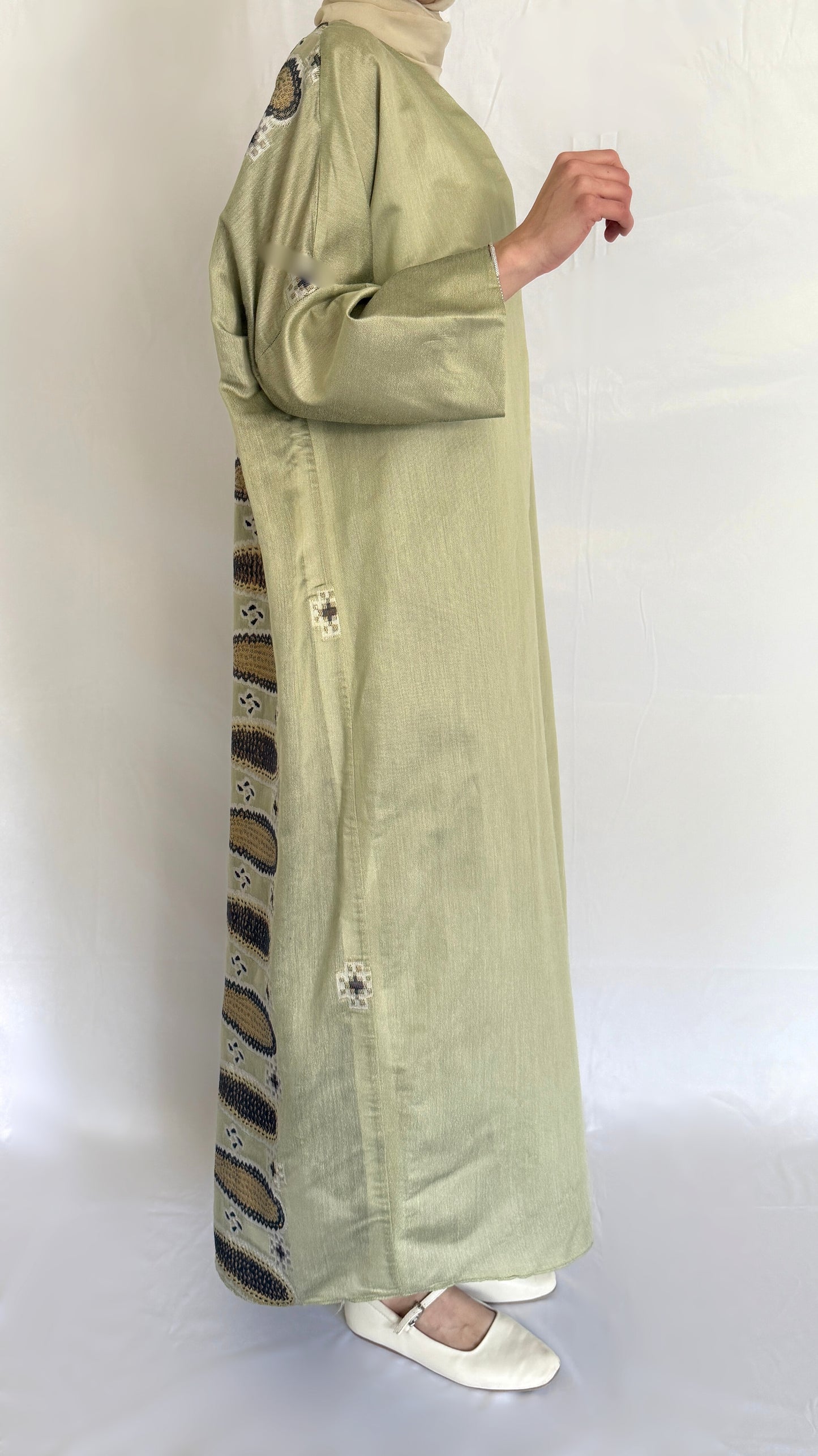 lightweight modern style abaya