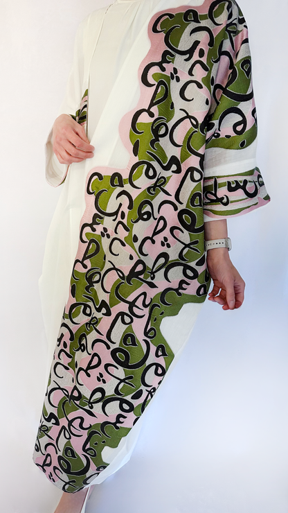 luxurious oversized offwhite bisht with arabic calligraphy in pink 